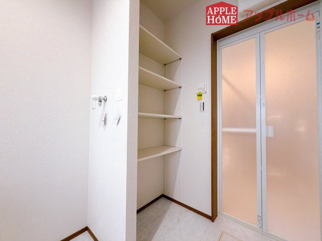 [新築住宅] 行田市桜町 第1期 全3棟の収納|浴室横に収納あります♪
