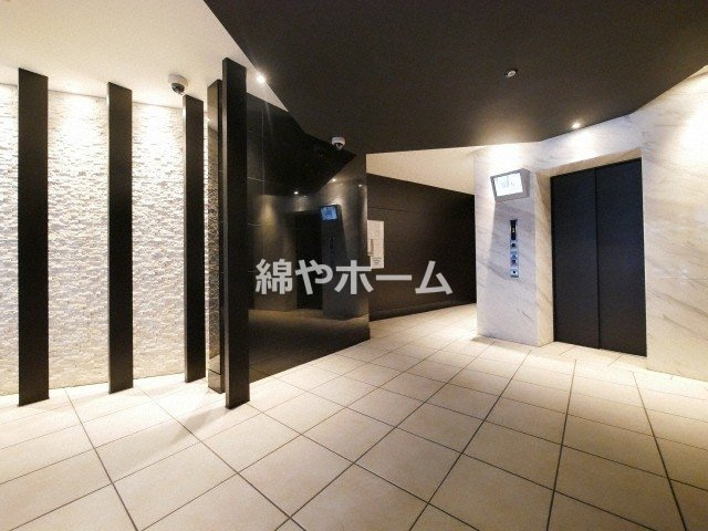 スワンズシティ天満橋のロビー|落ち着いたロビーです