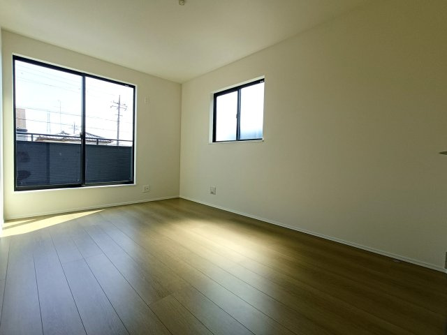 吉川市　中曽根2丁目　新築戸建　全3棟の洋室|ゆったりした洋室です