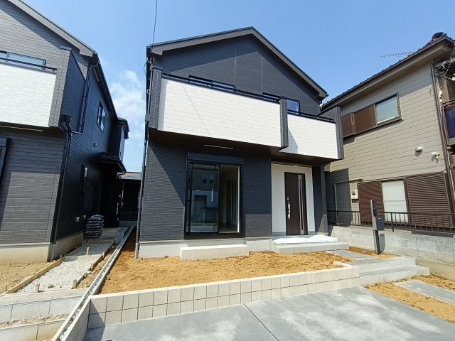 吉川市　中曽根2丁目　新築戸建　全3棟の外観|外観です