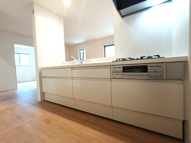 吉川市　中曽根2丁目　新築戸建　全3棟のキッチン|施工例です