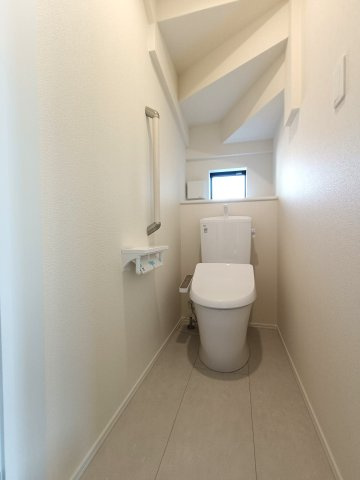 吉川市　中曽根2丁目　新築戸建　全3棟のトイレ|トイレです