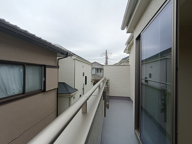 吉川市　中曽根2丁目　新築戸建　全3棟のバルコニー|施工例です