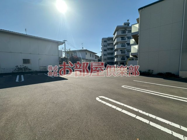 ラ・ルーチェ 東櫛原の駐車場|駐車場に車を止められます