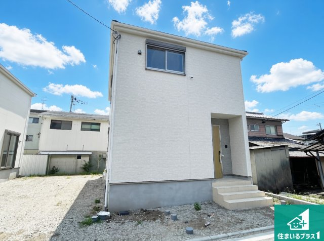 ■門真市江端町　第3期　新築一戸建ての外観|安心の10年保証！外観を美しく保ち、雨水で汚れを落とします！気になることがありましたら、お気軽にお問い合わせください！