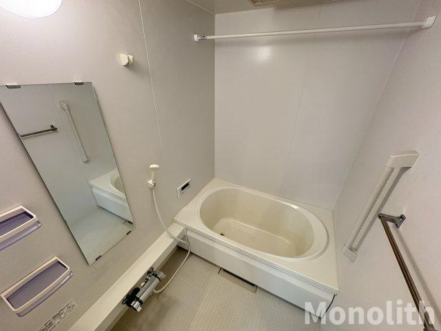 シャーメゾンガーデンズ今木の浴室