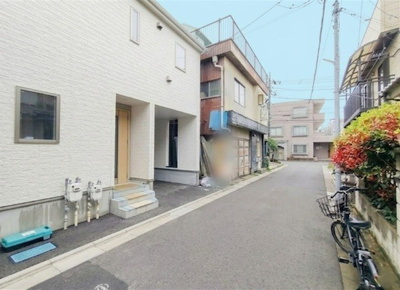 【前面道路含む現地写真】 | 板橋区赤塚2丁目　新築戸建　7280万円
