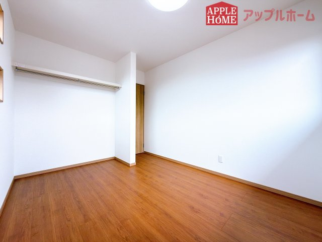 [新築住宅] 行田市佐間 第3期 全4棟の洋室|２階居室は全室収納あり！たっぷりある収納活用でお部屋もキレイを保てます♪