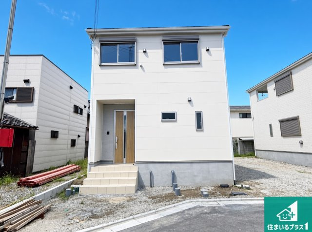 ■門真市江端町　第3期　新築一戸建ての外観|安心の10年保証！外観を美しく保ち、雨水で汚れを落とします！気になることがありましたら、お気軽にお問い合わせください！