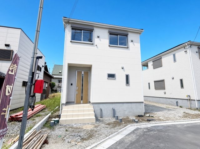 ■門真市江端町　第3期　新築一戸建ての外観|安心の10年保証！外観を美しく保ち、雨水で汚れを落とします！気になることがありましたら、お気軽にお問い合わせください！