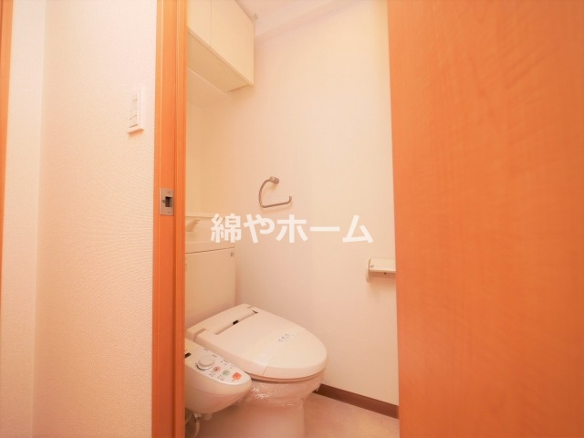 カナセ上汐町のトイレ|落ち着いた色調のトイレです