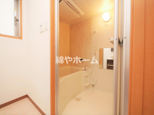 カナセ上汐町の浴室|落ち着いた空間のお風呂です