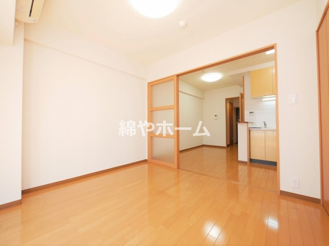 カナセ上汐町の居間・リビング|ゆったりとしたリビングです