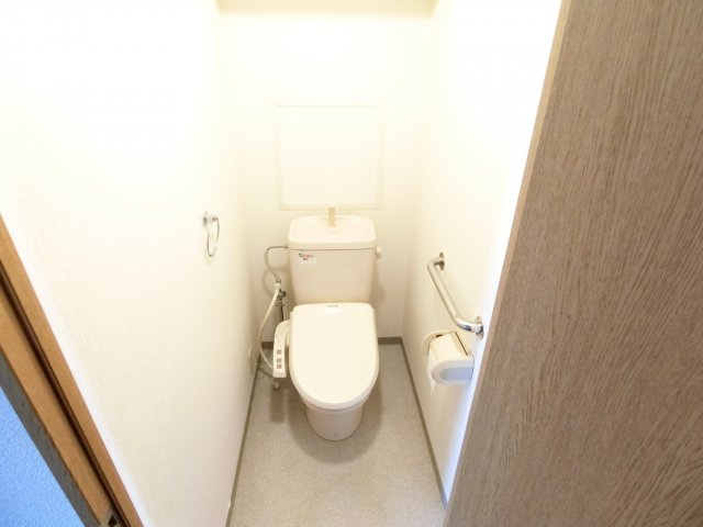 ベルヴィラージュのトイレ|同物件別部屋イメージ写真