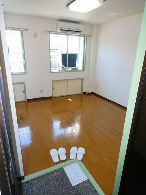 暁ドエル（アカツキドエル）の玄関