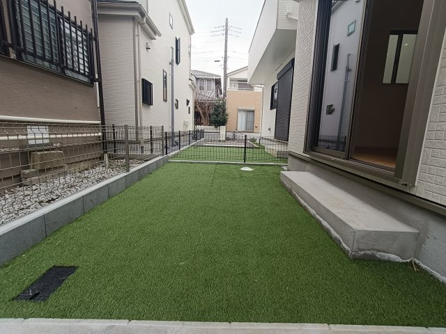 吉川市　中曽根2丁目　新築戸建　全3棟の庭|施工例です