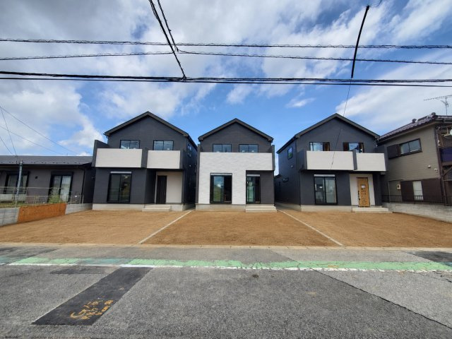 吉川市　中曽根2丁目　新築戸建　全3棟の外観|外観です