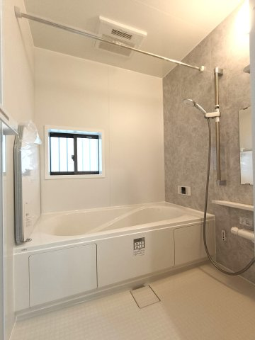 吉川市　中曽根2丁目　新築戸建　全3棟の浴室|施工例です