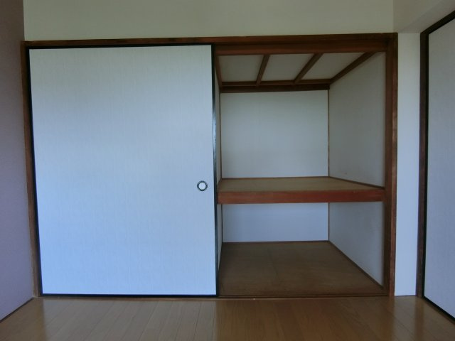 フジパレス米子の収納|イメージ303号室の写真