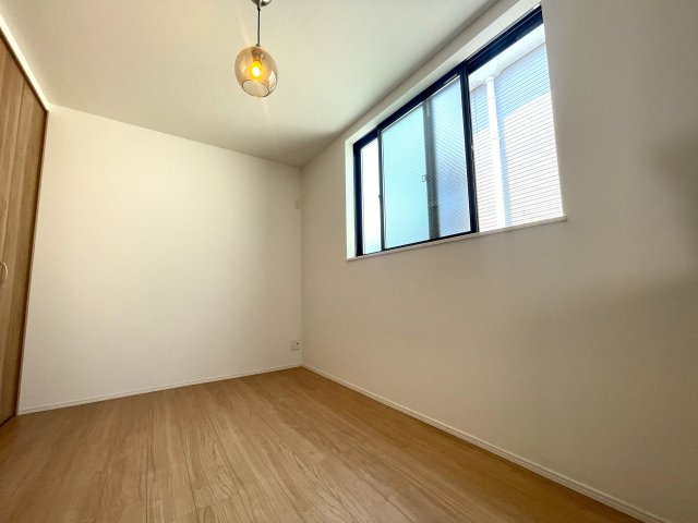 ＼☆価格改定しました／＼瑞穂区 築浅 美麗デザイナーズ住宅／の洋室