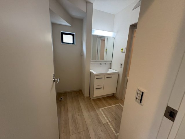 坂戸市柳町　新築分譲　東武東上線『北坂戸駅』徒歩22分　【千代田小学区】の玄関