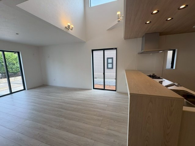 坂戸市柳町　新築分譲　東武東上線『北坂戸駅』徒歩22分　【千代田小学区】の居間・リビング