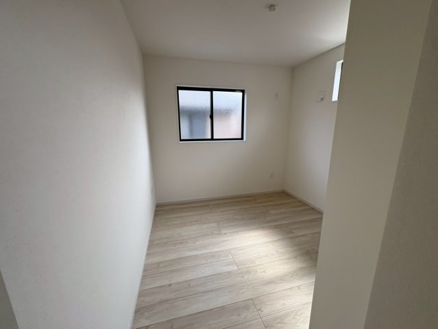 坂戸市柳町　新築分譲　東武東上線『北坂戸駅』徒歩22分　【千代田小学区】の洋室