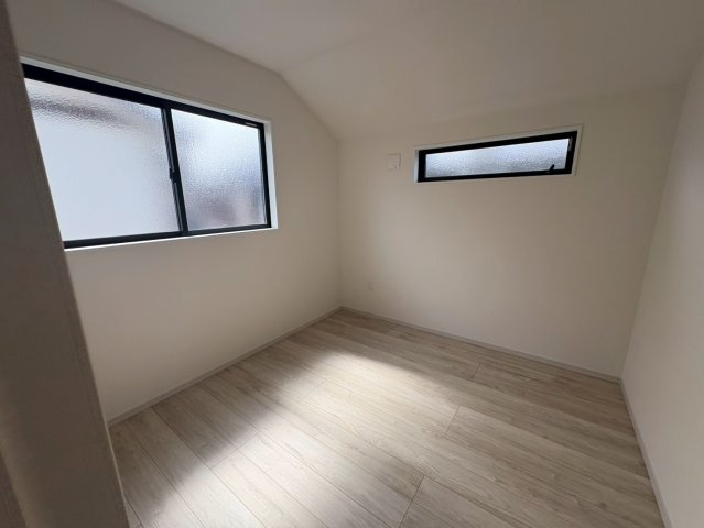 坂戸市柳町　新築分譲　東武東上線『北坂戸駅』徒歩22分　【千代田小学区】の洋室