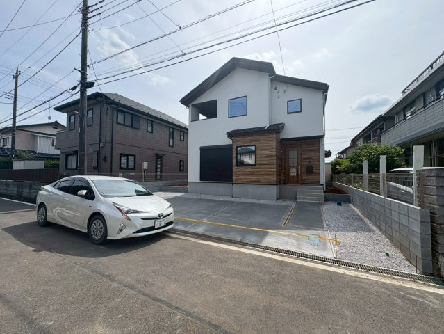 坂戸市柳町　新築分譲　東武東上線『北坂戸駅』徒歩22分　【千代田小学区】の前面道路含む現地写真