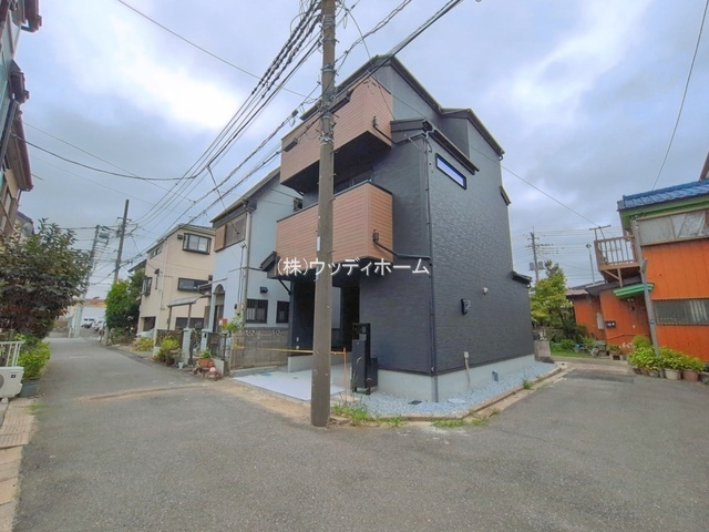 春日部市南4丁目第1期　新築一戸建ての前面道路含む現地写真