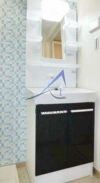 田中ビルの洗面所|独立洗面台です。