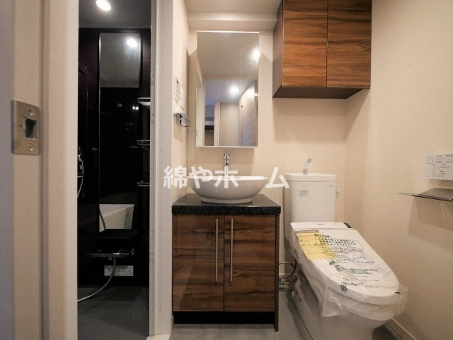 プライマル靱本町の独立洗面台|朝の身支度には欠かせない独立洗面化粧台