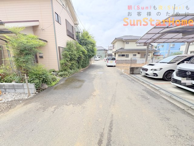 【サンスターホーム】武蔵村山市本町5丁目　長期優良新築1号棟の前面道路含む現地写真