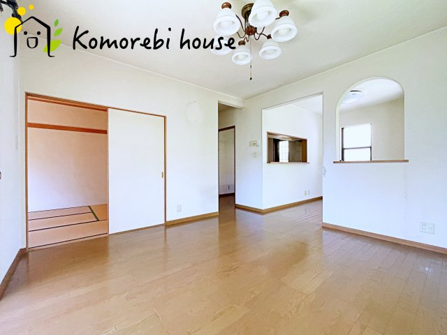 上尾市上　01期R　中古戸建の居間・リビング|26.5.30　撮影済み