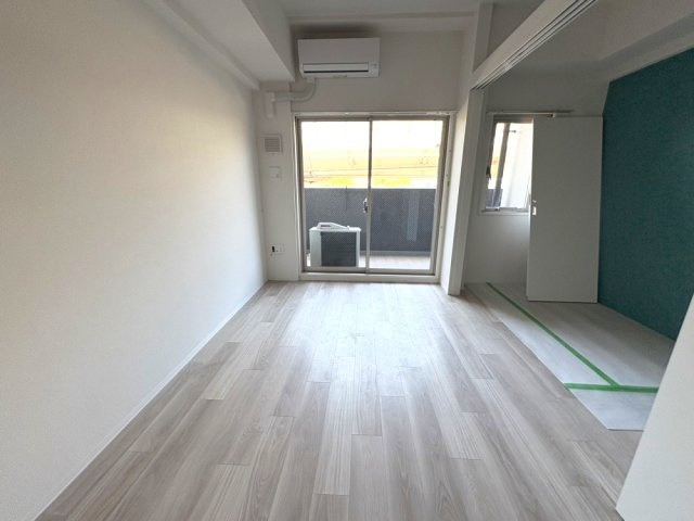 【居間・リビング】プレリスＮＥＯ大阪十三エルヴィオン