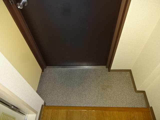 プラザ・ドゥ・ダフネ南砂Ｂ棟の玄関