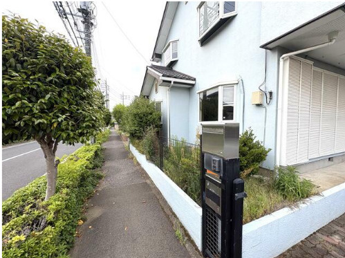 龍ヶ崎市城ノ内戸建のエントランス