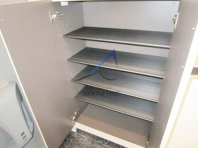 ロワールＦの内装|シューズボックスです。