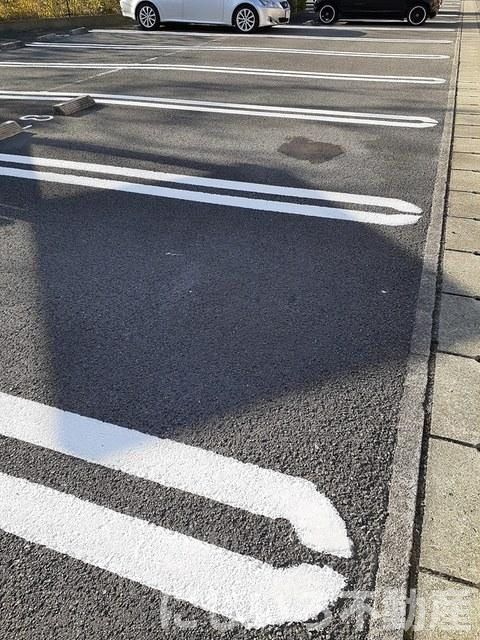 アンジェリカEの駐車場