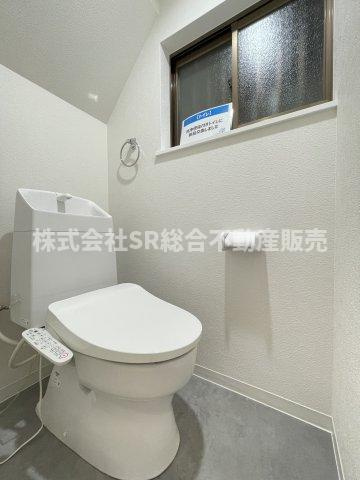 近江堂3丁目中古戸建の収納|容量たっぷりの屋根裏収納もあります！