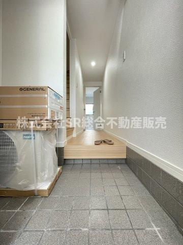 近江堂3丁目中古戸建の前面道路含む現地写真|弊社は住宅ローンに自信がございます。
お客様にあった銀行をご紹介いたします。
お悩みの方は弊社までお気軽に
ご相談下さいませ。