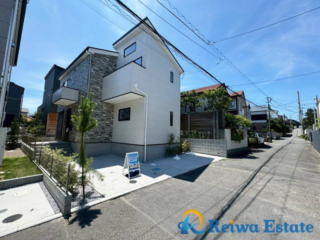新築戸建　藤沢市辻堂太平台1丁目の前面道路含む現地写真|前面道路約4.0ｍ