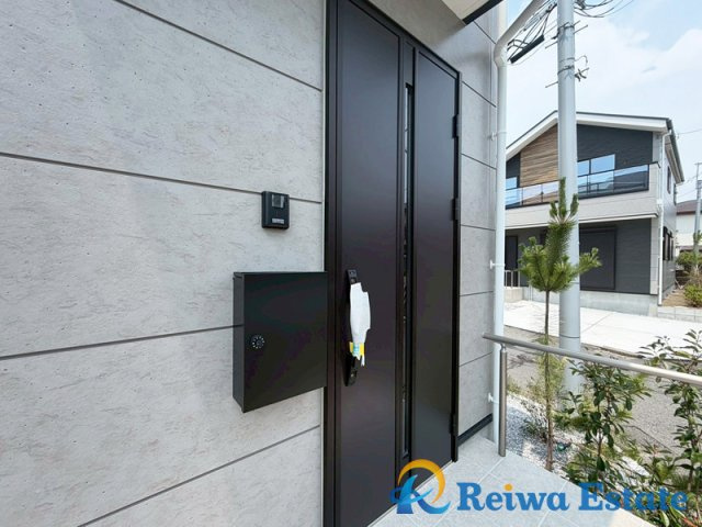 新築戸建　藤沢市辻堂太平台1丁目の玄関