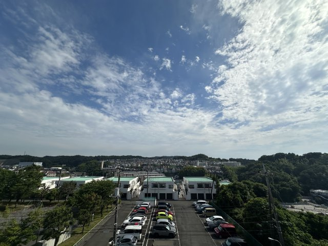 グリーンテラス本郷台の展望|前面に棟がない街を一望する開放的な眺望♪ぜひ実際にご覧になって下さい。