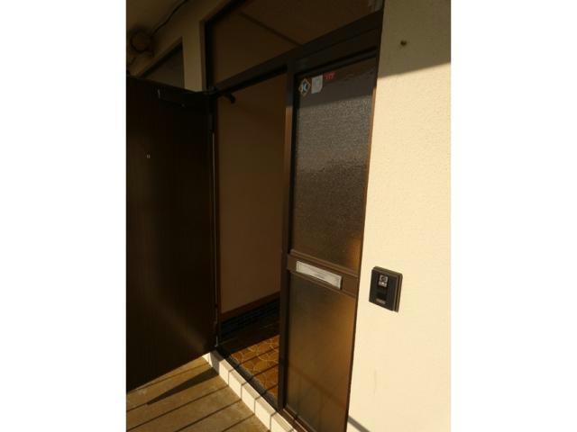 リラハウスの玄関