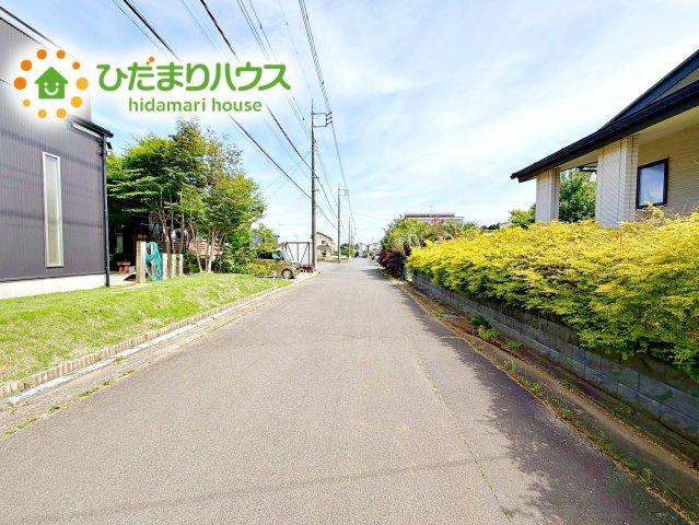 【前面道路含む現地写真】 | 石岡市山崎　中古戸建 | 落ち着いた住環境が魅力的です☆