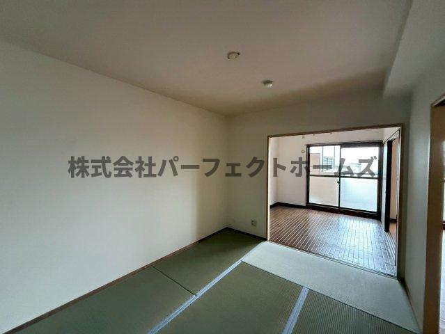 ブランカベルヴィルの和室|畳の上でゆっくりとくつろげる和室です
