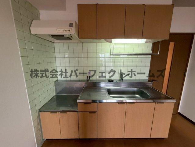 ブランカベルヴィルのキッチン|コンパクトなキッチンで掃除もラクラク