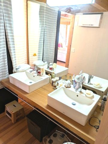山武市美杉野　 中古戸建の独立洗面台|平成20年8月築２LDKインターガレージ付 敷地約99坪オール電化太陽光発電システムリビング約27帖