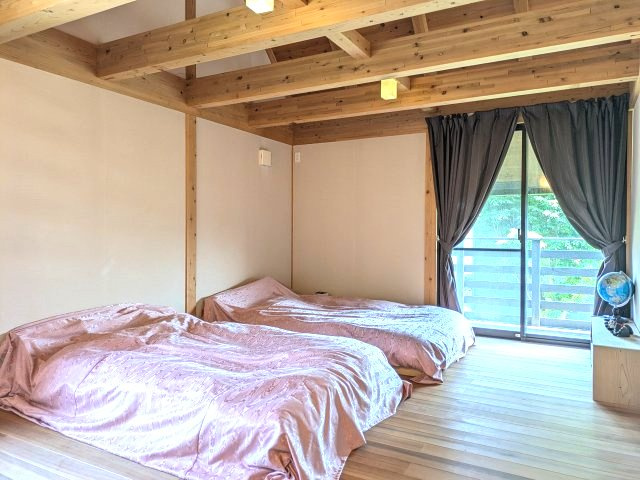 山武市美杉野　 中古戸建の洋室|平成20年8月築２LDKインターガレージ付 敷地約99坪オール電化太陽光発電システムリビング約27帖